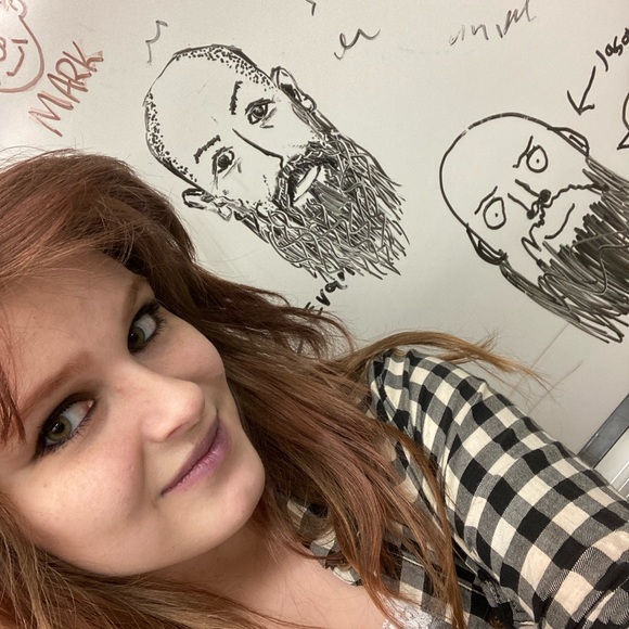 Meet your Posher, Harper - Picture 2 of 5